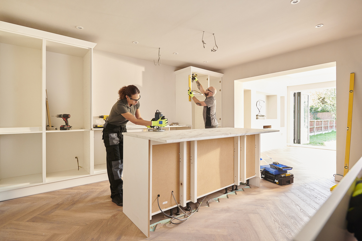 Choose the Right Contractor for Your Denver, CO Kitchen Remodel with These 5 Essential Tips