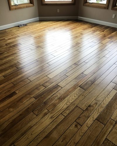 Hardwood Floor Refinishing & Dustless