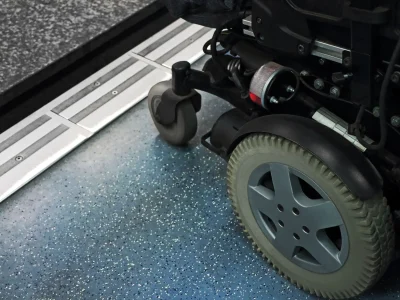wheelchair-disabled-exit-door-subway-wagon-2025-01-09-03-40-56-utc